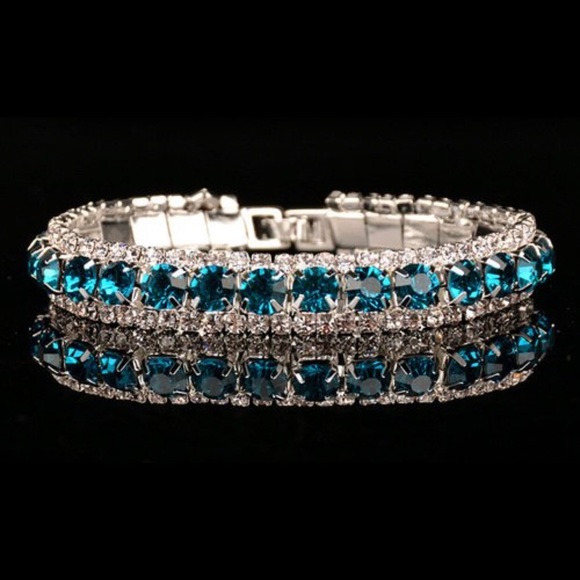 Beautiful Crystal Bracelet! - Picture 3 of 5